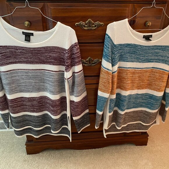 (2) Design 365 Women's XL Knit Sweaters - Picture 1 of 5